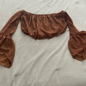 Tendy fashion nova crop top blouse. Size medium.